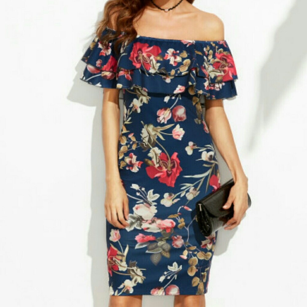 Off shoulder flower printed dress